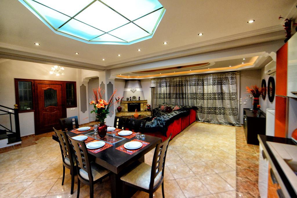 Villa Natalia Kouramádes Exteriör bild