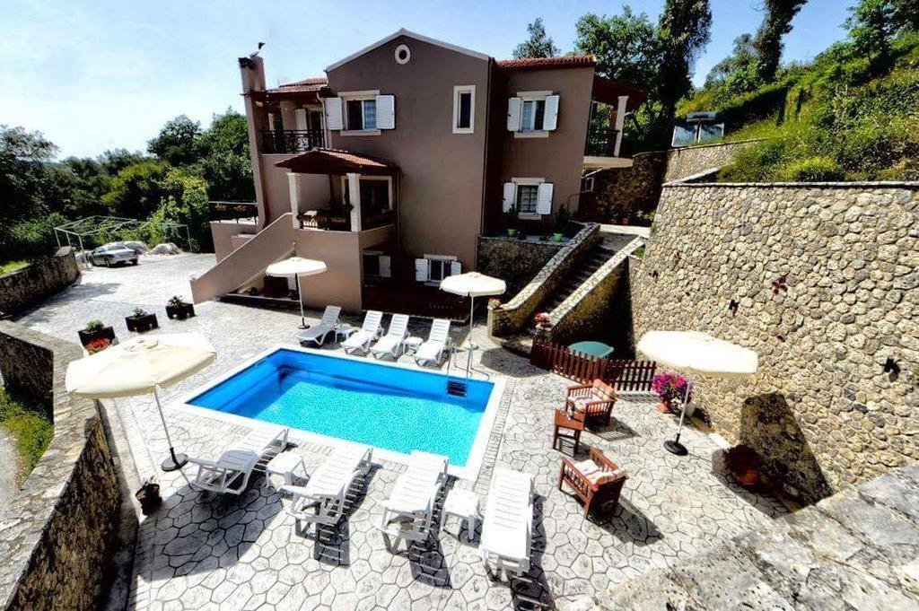 Villa Natalia Kouramádes Exteriör bild