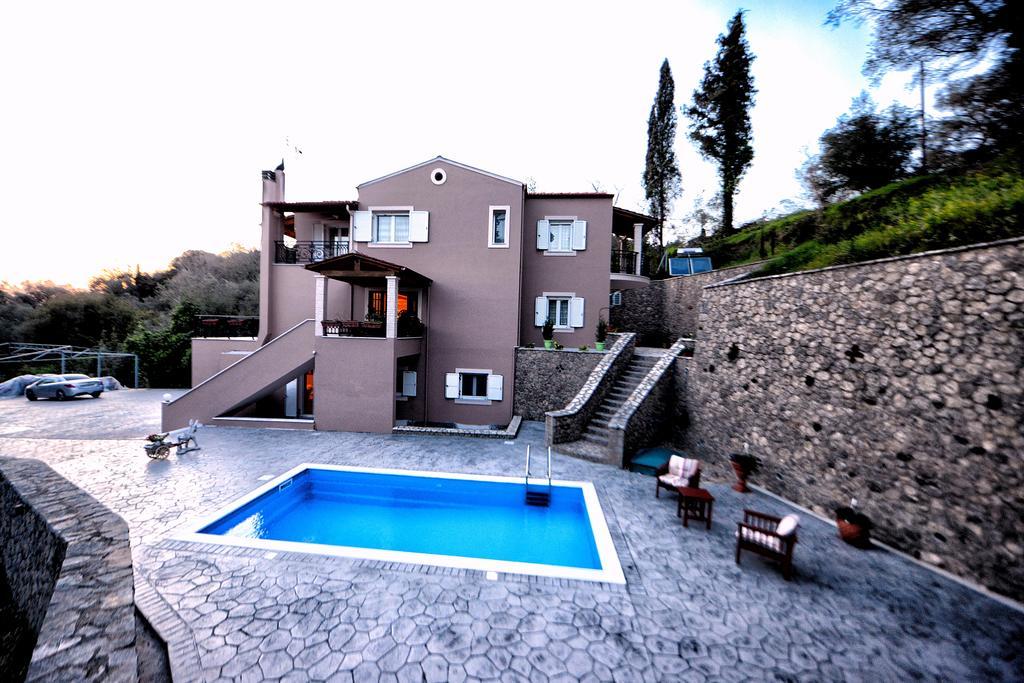 Villa Natalia Kouramádes Exteriör bild