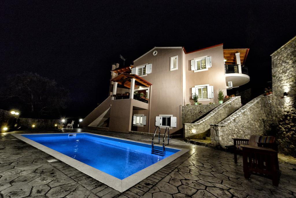 Villa Natalia Kouramádes Exteriör bild