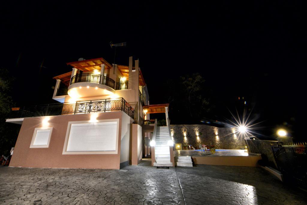 Villa Natalia Kouramádes Exteriör bild